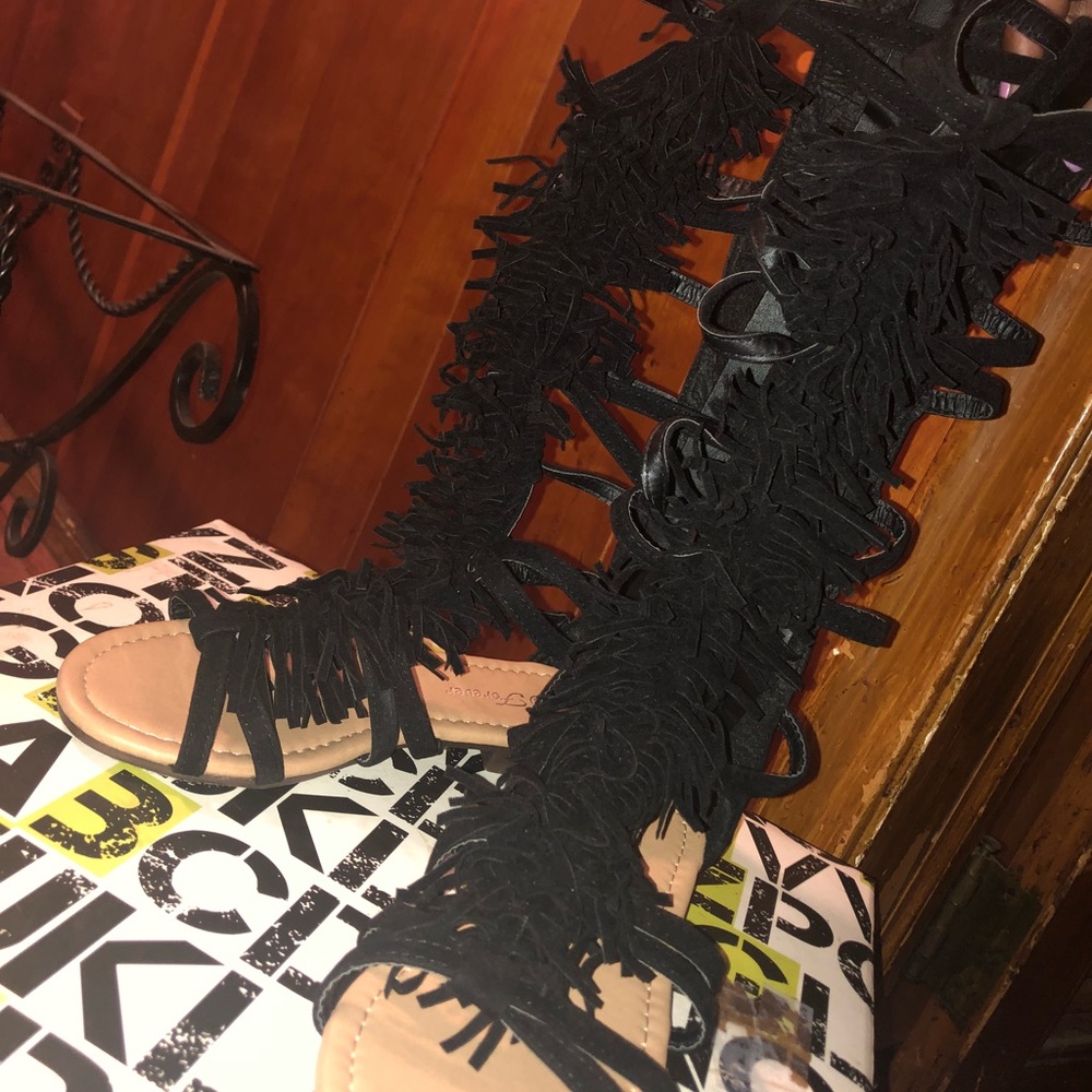 Black gladiator sandals